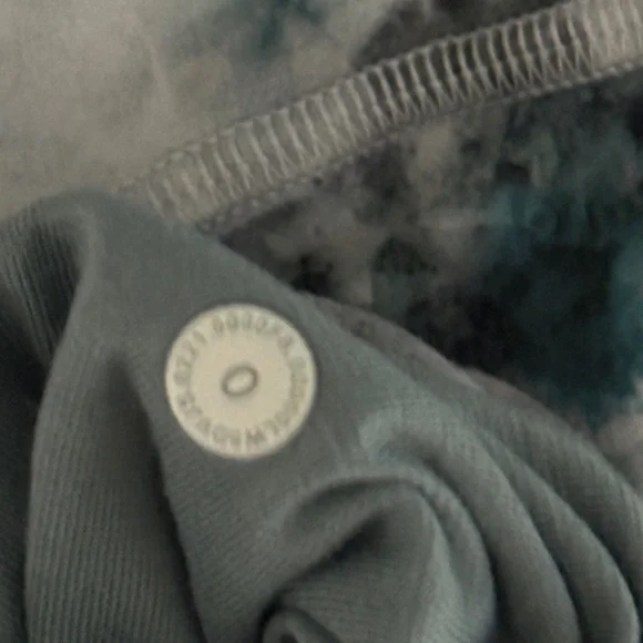 Lululemon Unlimit High-Rise Tight 25" Leggings
Kaleidofloral Multi - Picture 10 of 11